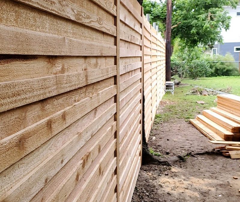 Side Panel fence stops all onlookers